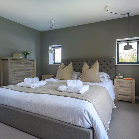 Vineyard Oast Sleeps 25 Villa Wavehorne Екстериор снимка