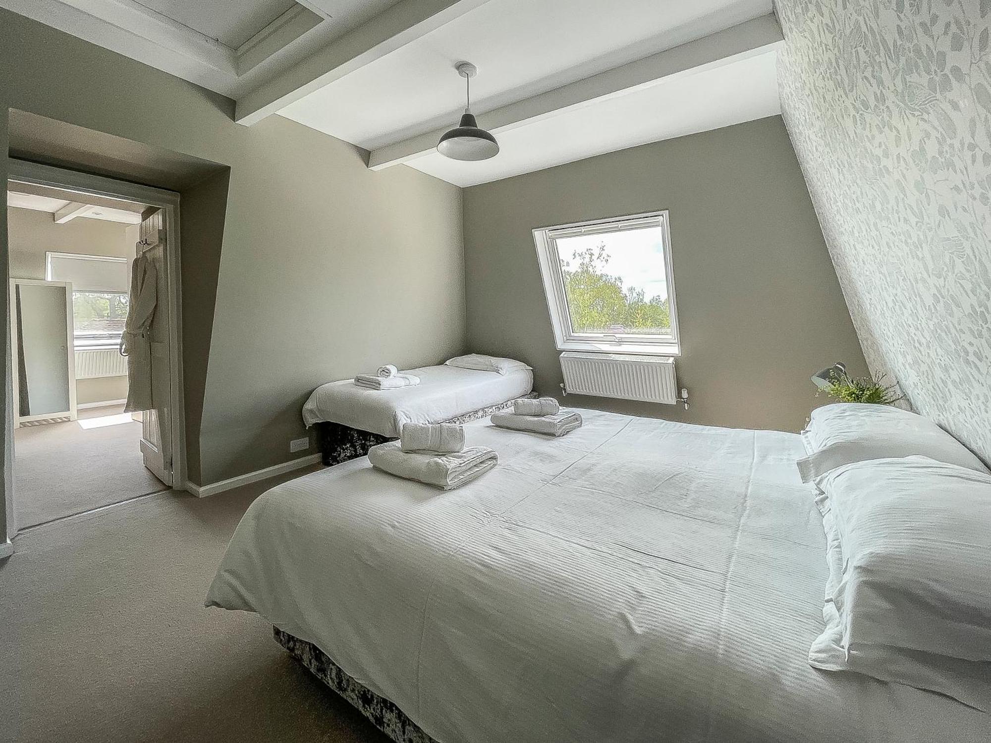 Vineyard Oast Sleeps 25 Villa Wavehorne Екстериор снимка