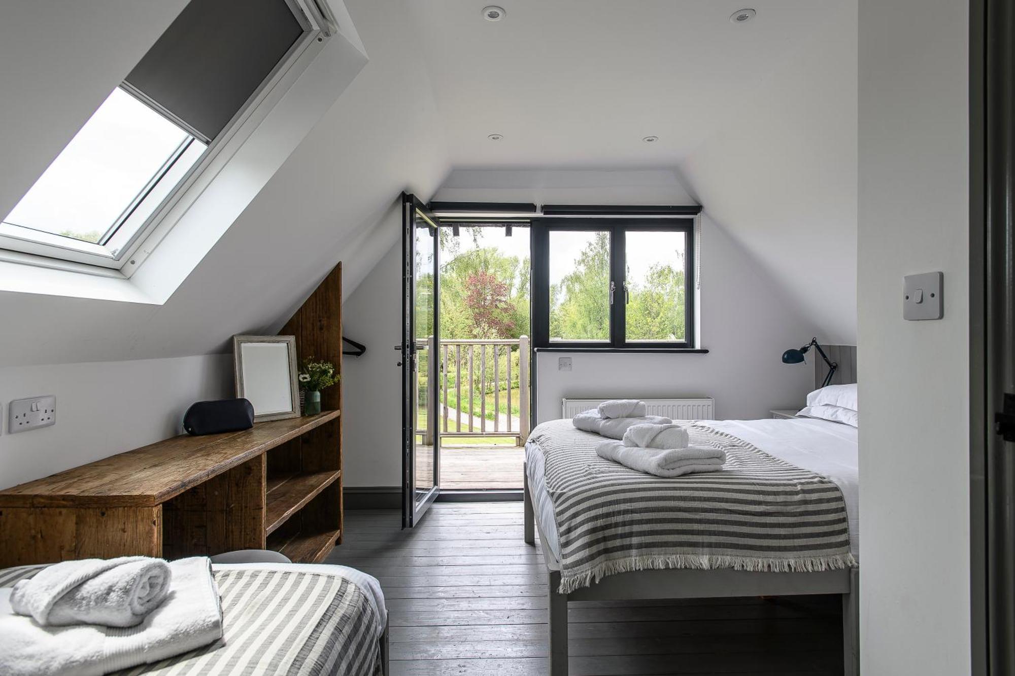 Vineyard Oast Sleeps 25 Villa Wavehorne Екстериор снимка